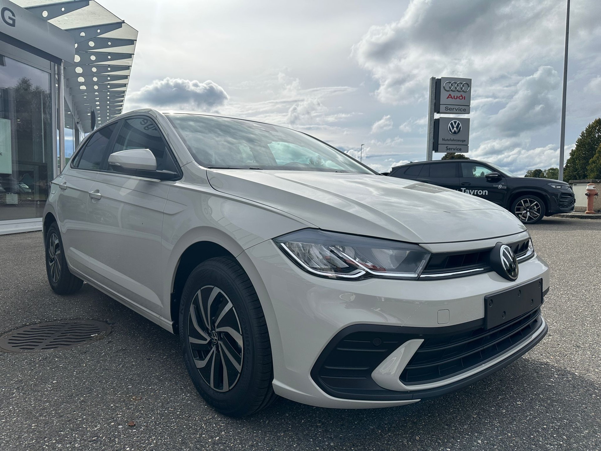 VW Polo 1.0 TSI Basis-image-8
