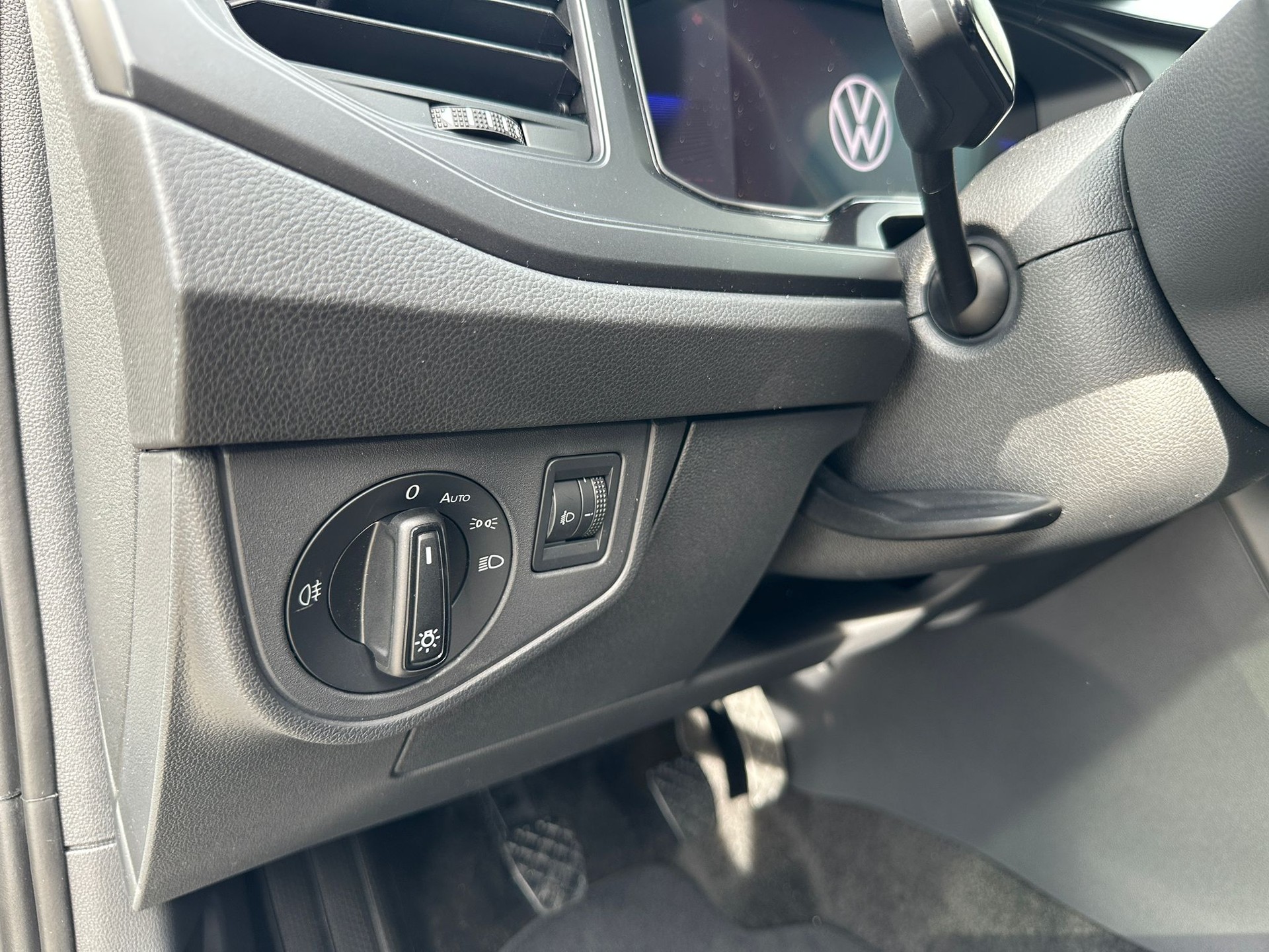 VW Polo 1.0 TSI Basis-image-13