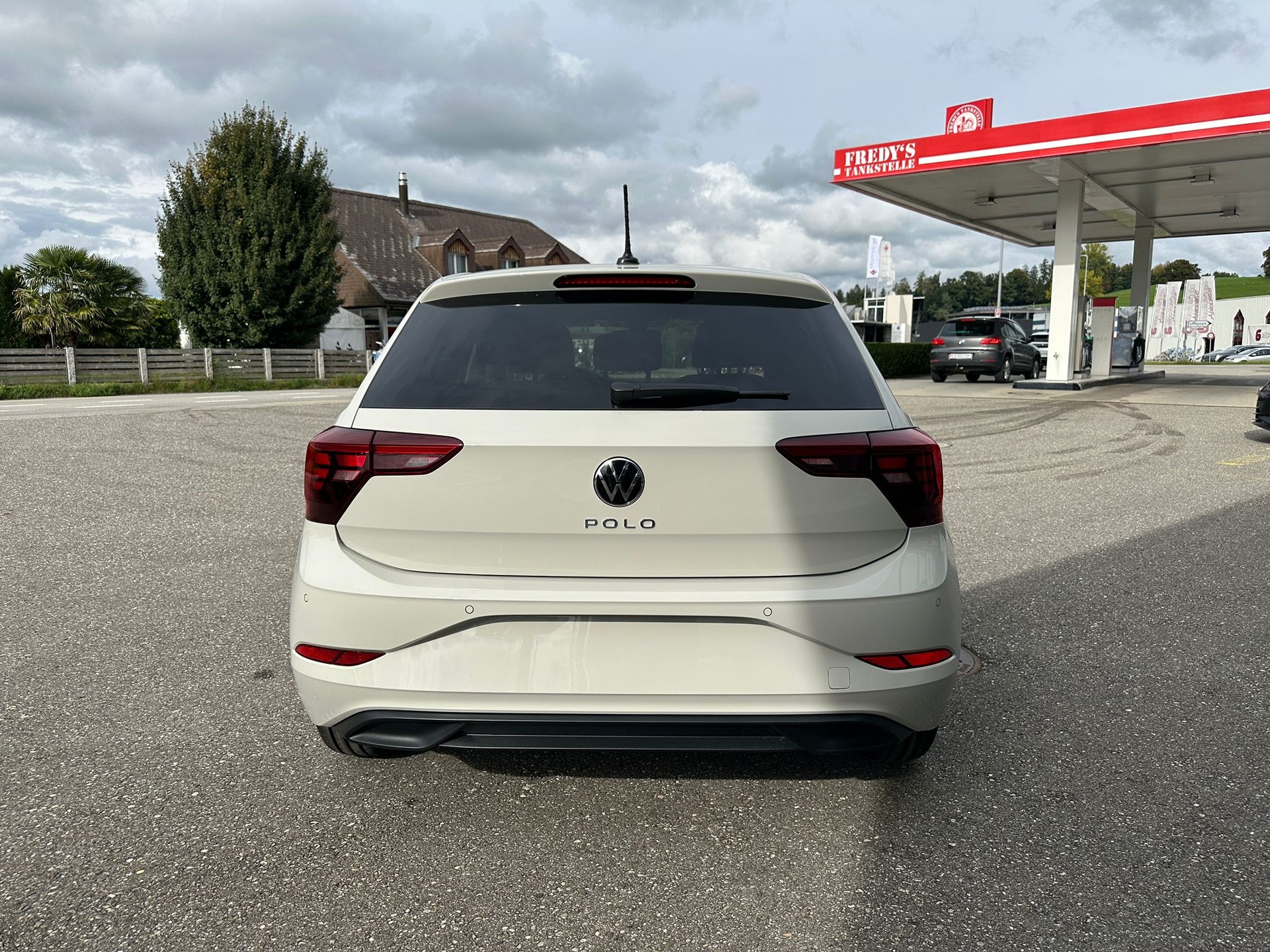 VW Polo 1.0 TSI Basis-image-3