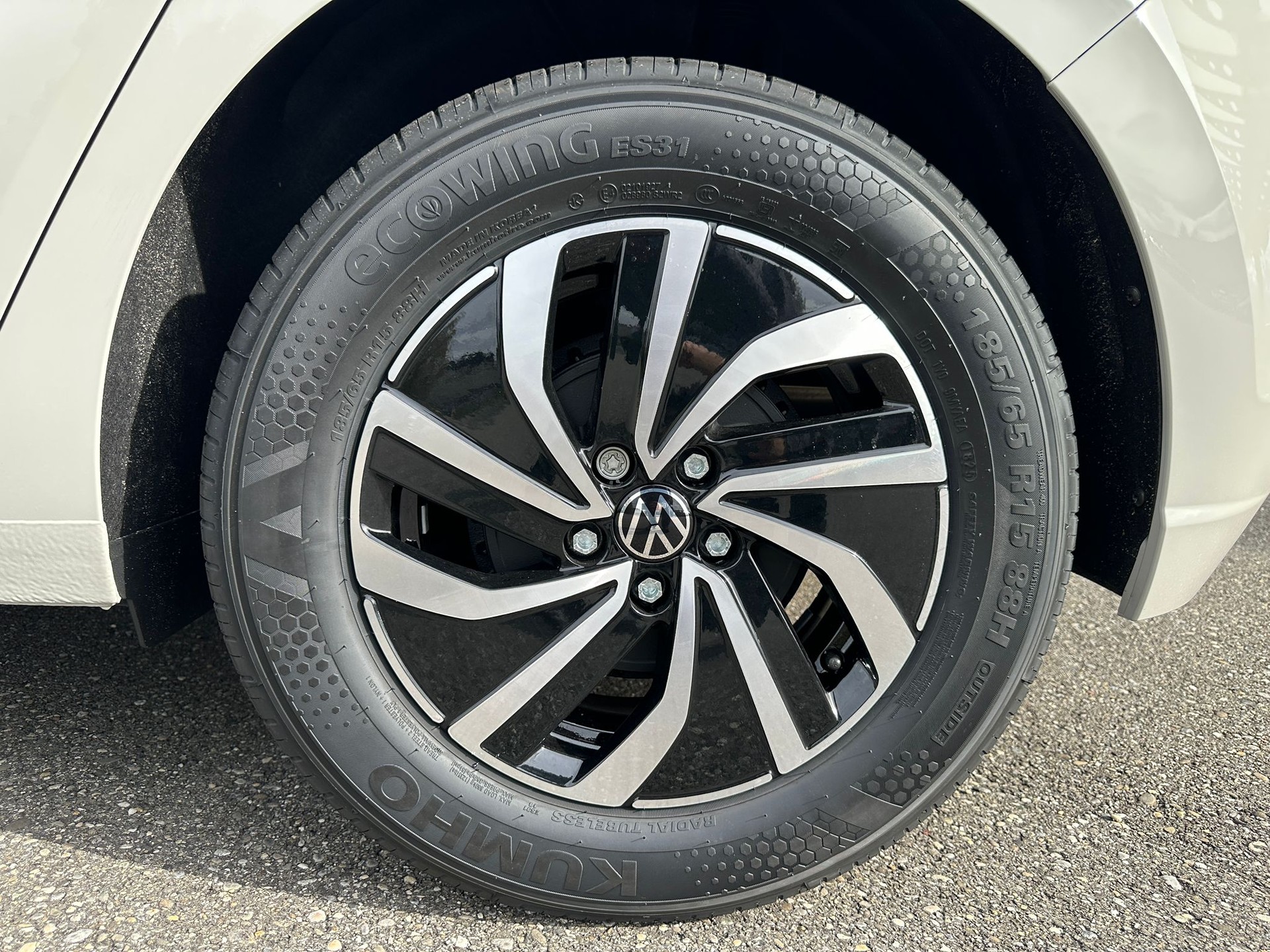 VW Polo 1.0 TSI Basis-image-9