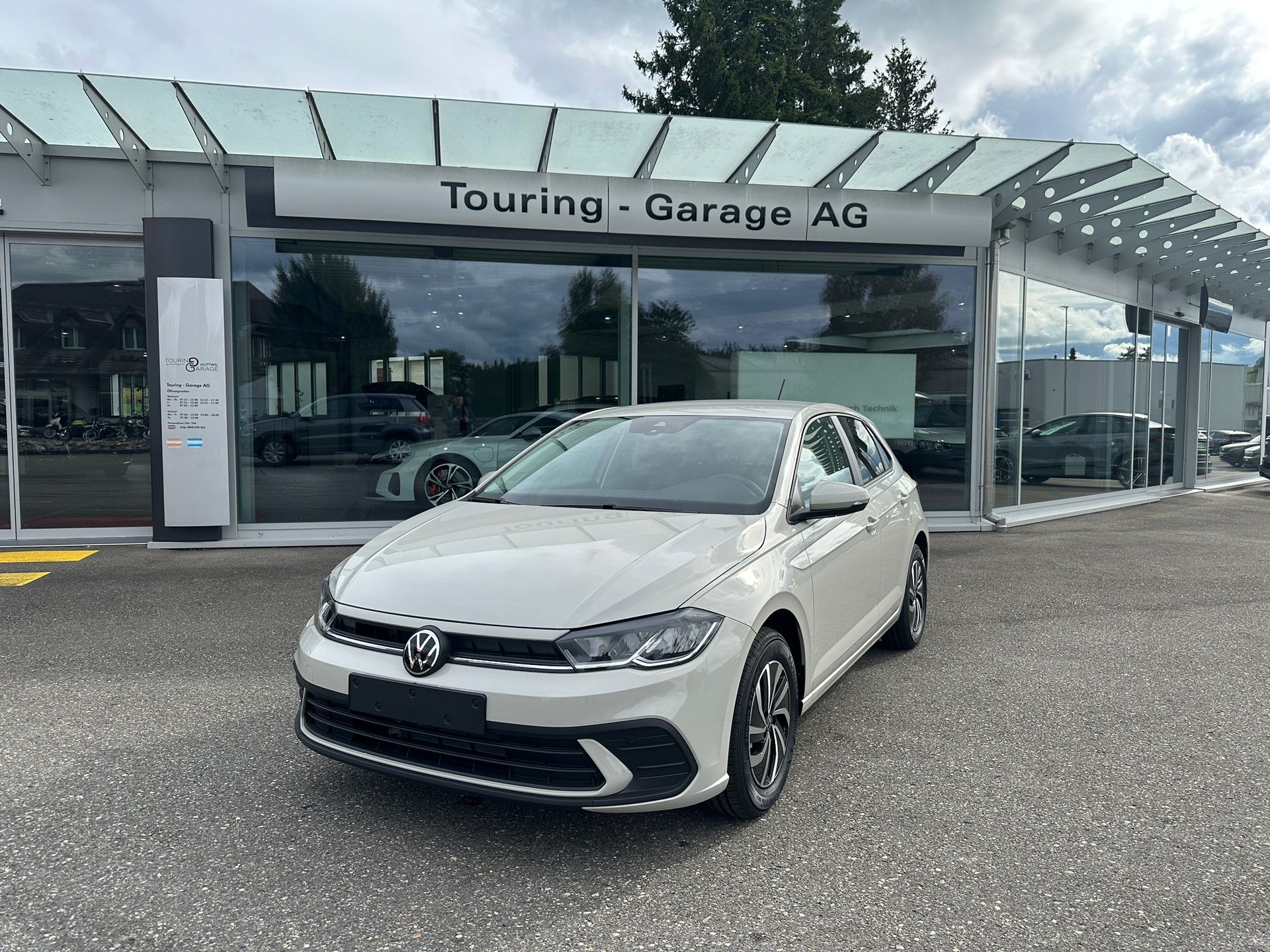 VW Polo 1.0 TSI Basis-image-0