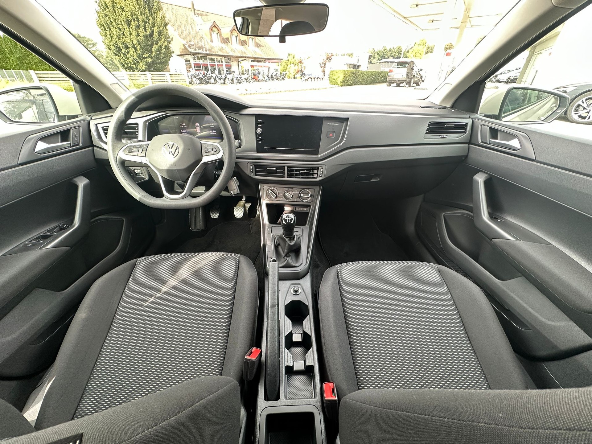 VW Polo 1.0 TSI Basis-image-19