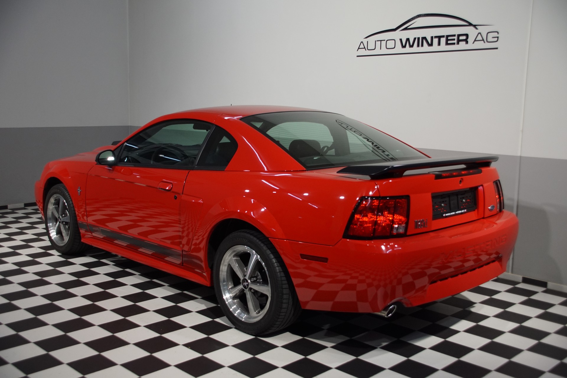 FORD Mustang MACH-1 USA V8-image-8