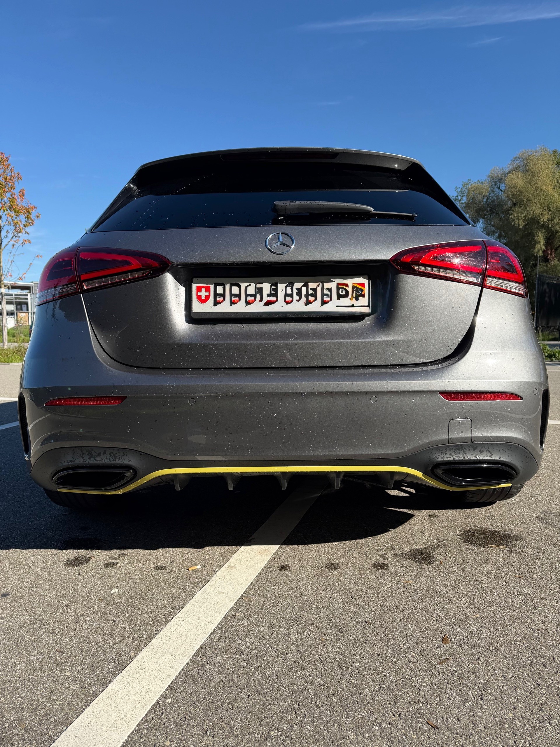 MERCEDES-BENZ A 250 AMG Line 7G-DCT-image-5