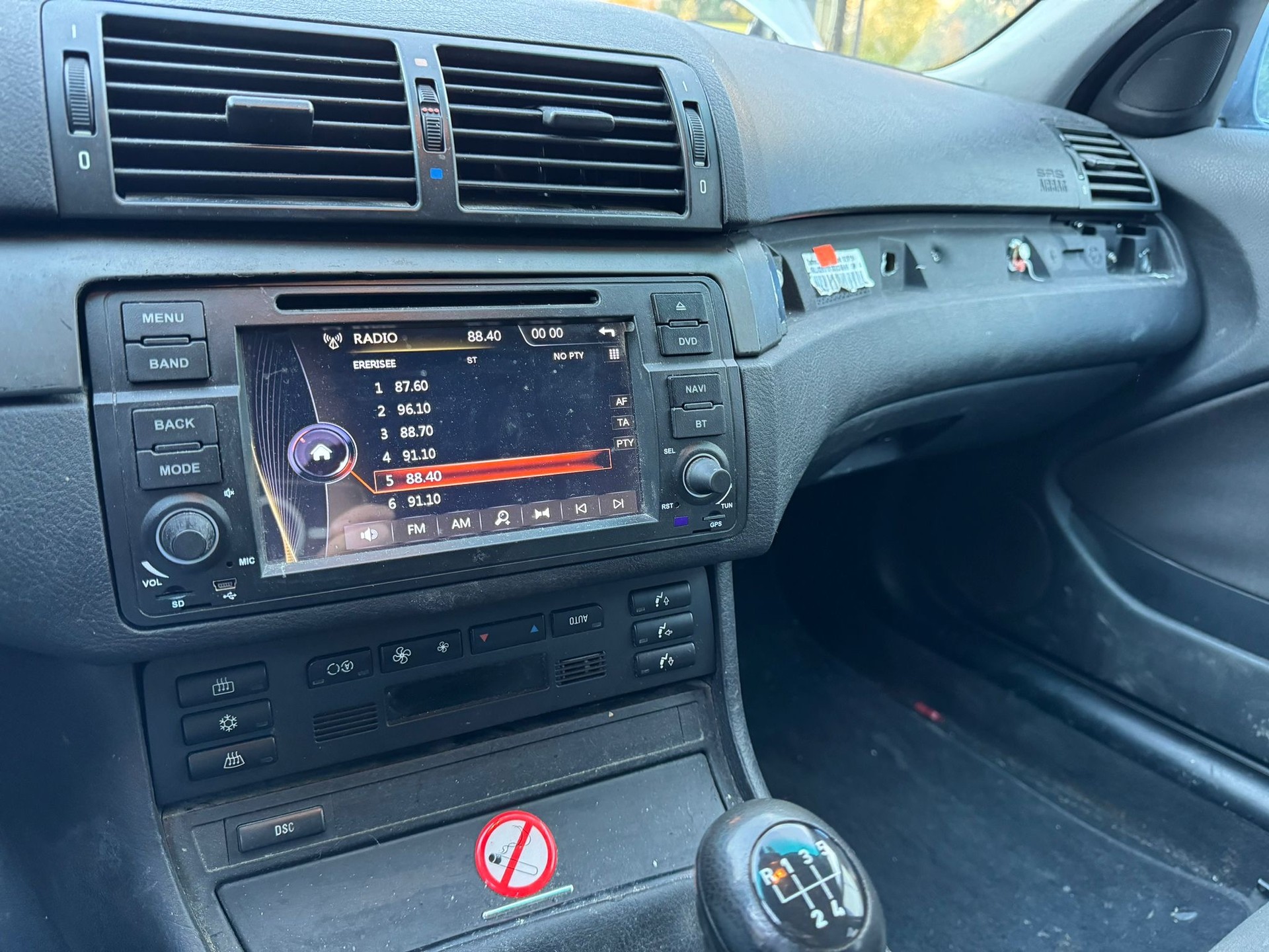 BMW 320d Touring-image-8