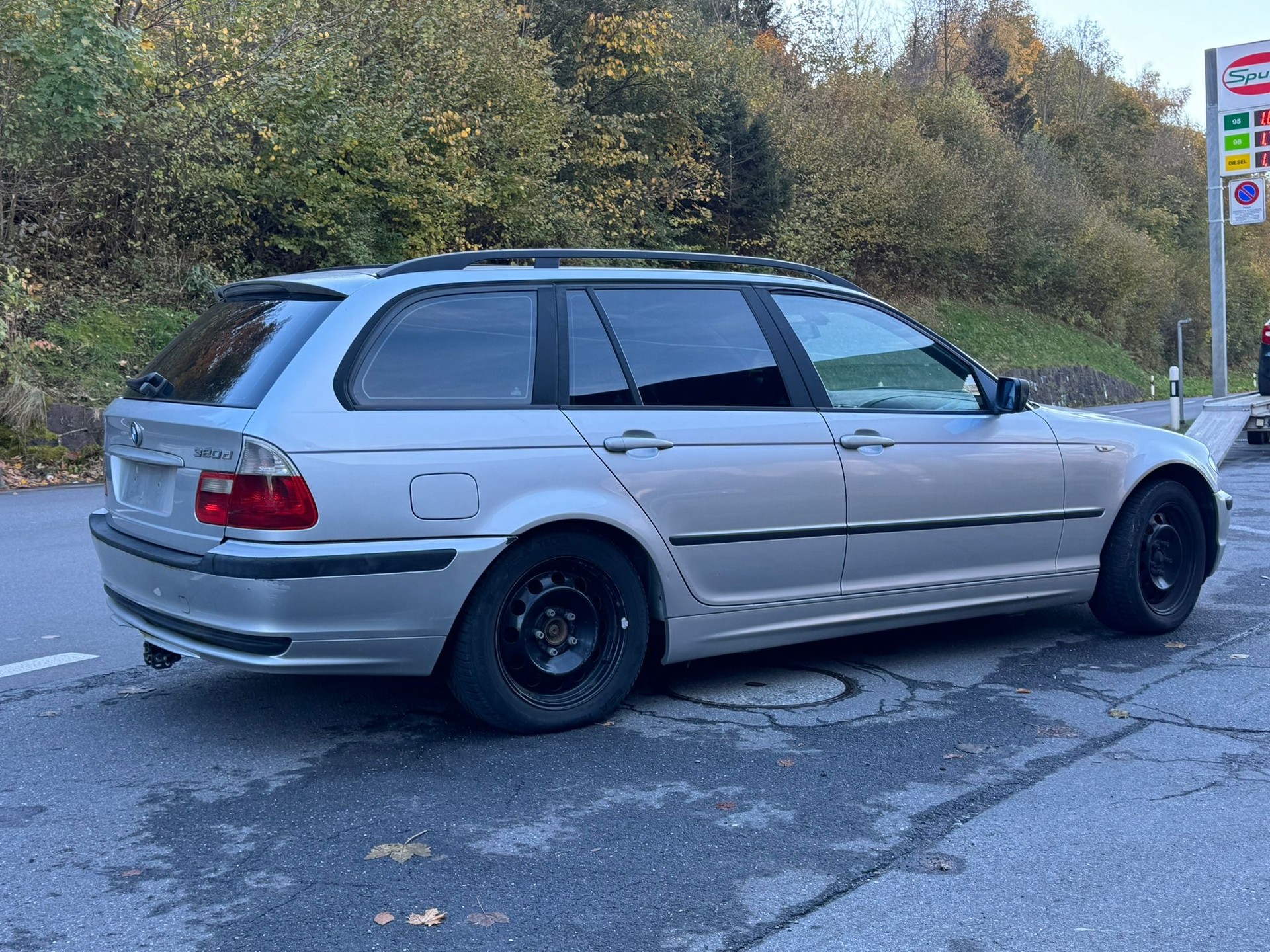 BMW 320d Touring-image-4