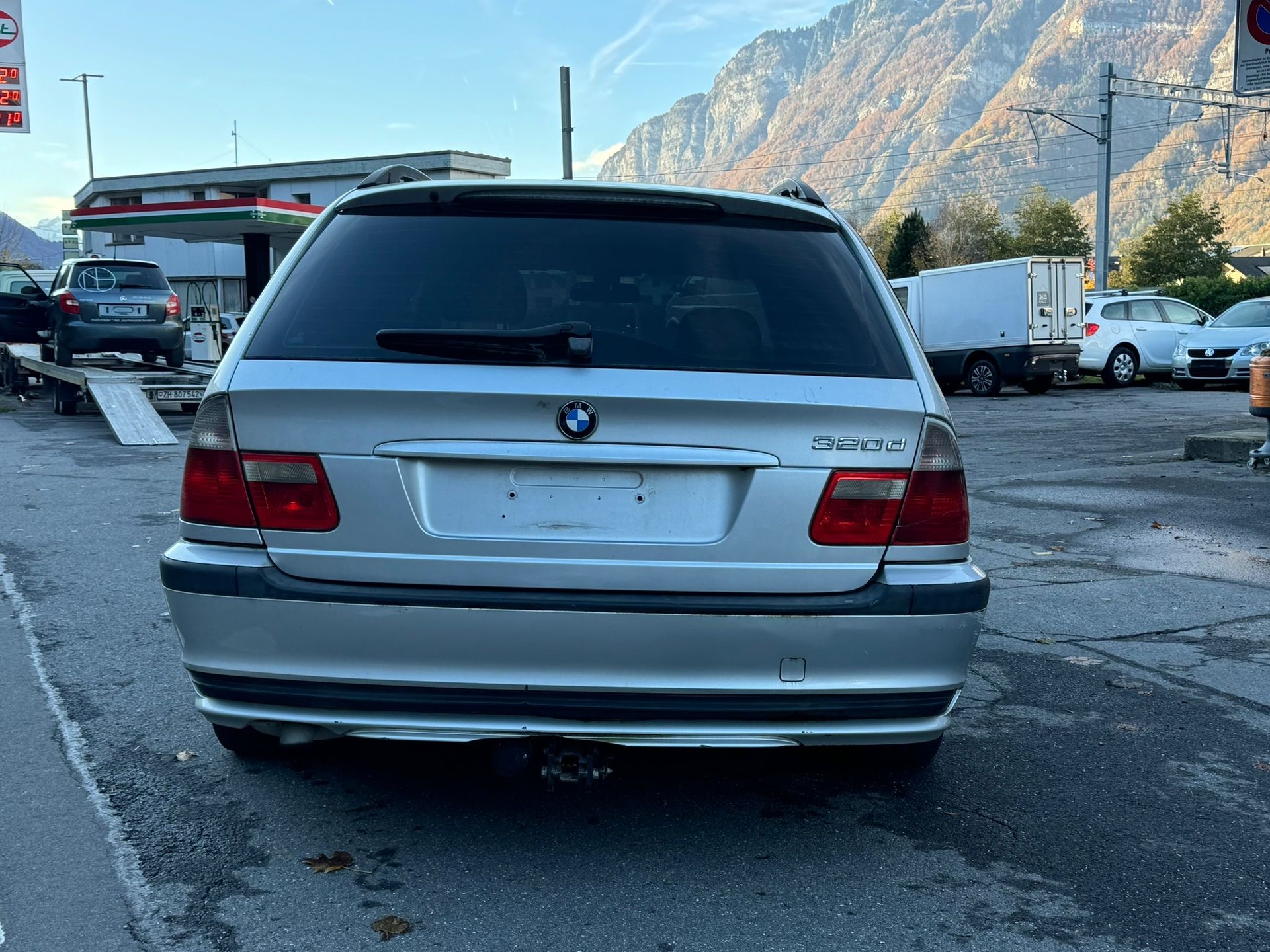 BMW 320d Touring-image-14