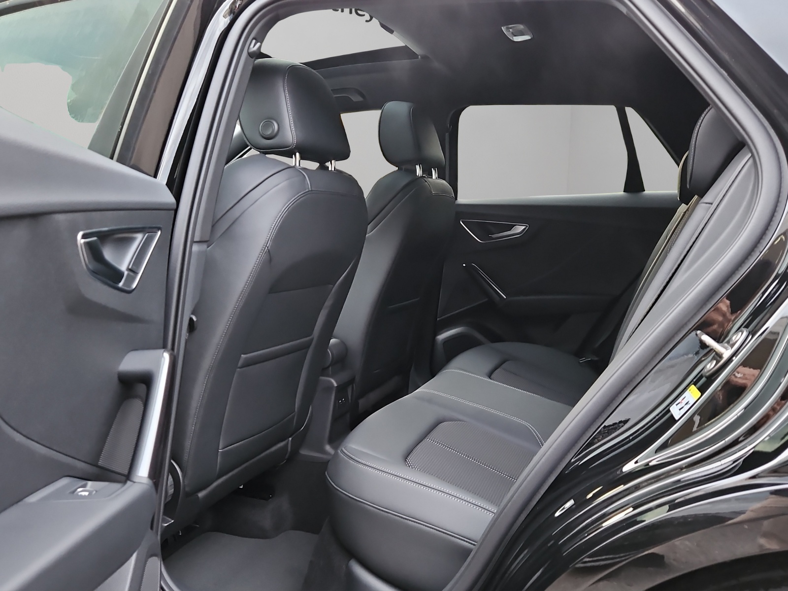 AUDI Q2 35 TFSI S line S-tronic-image-11