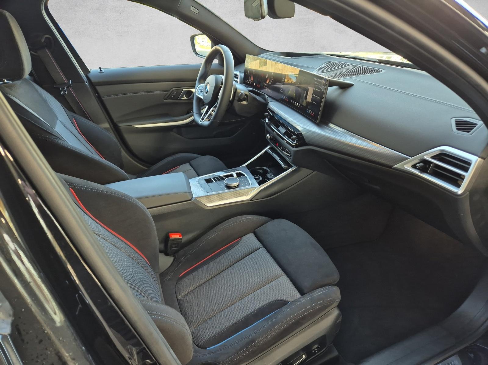BMW 320d xDrive SAG Touring-showroom-element-3