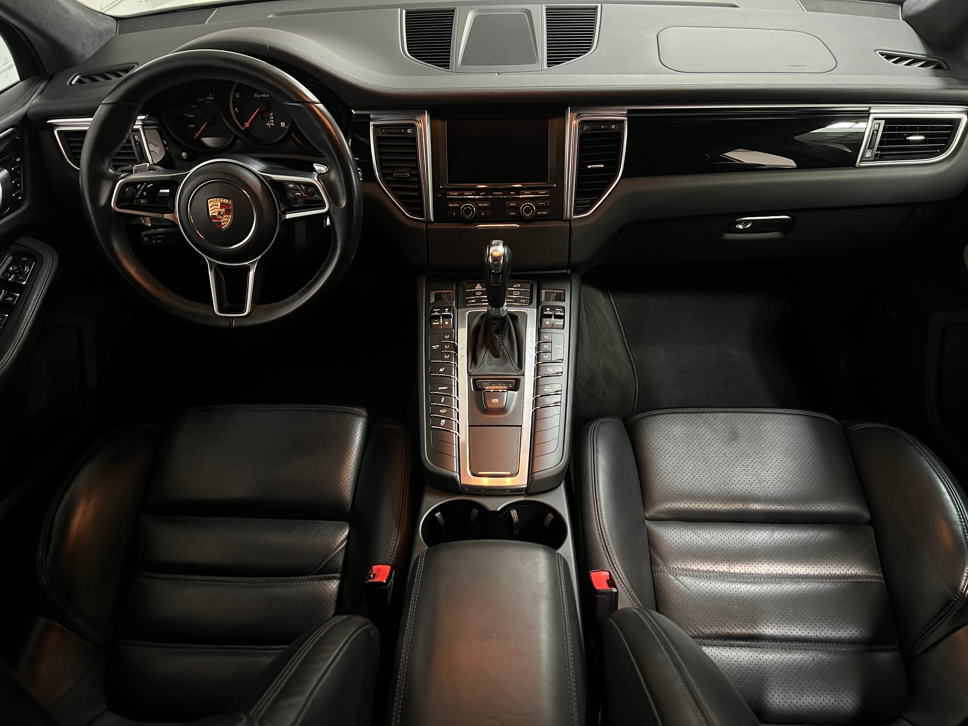 PORSCHE Macan Turbo PDK-image-5