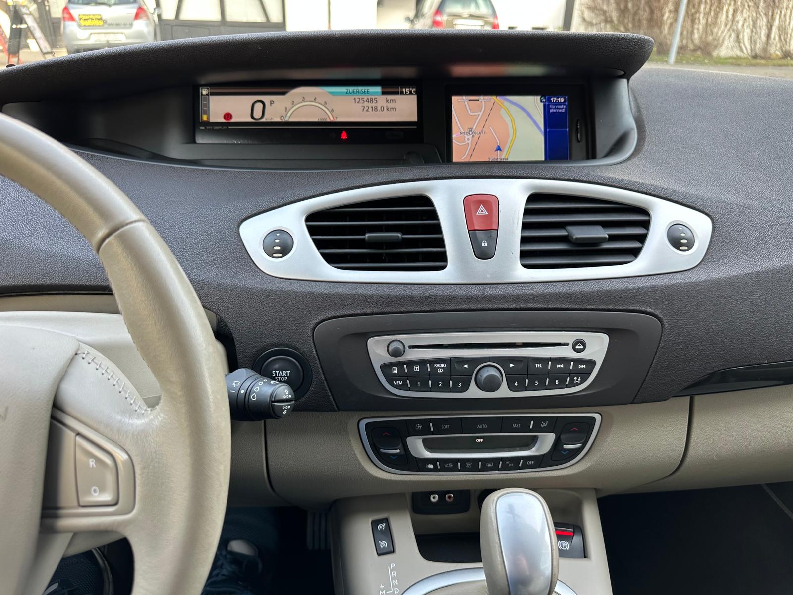 RENAULT Grand Scénic 2.0 16V Expression X-Tronic CVT-image-7
