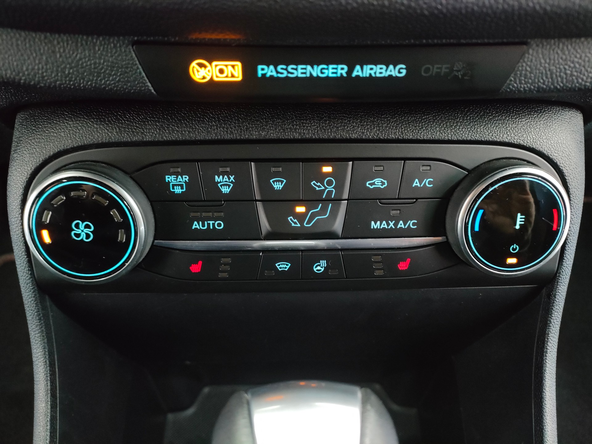 FORD Fiesta 1.0 SCTi MHEV ST Line X Automat-image-10