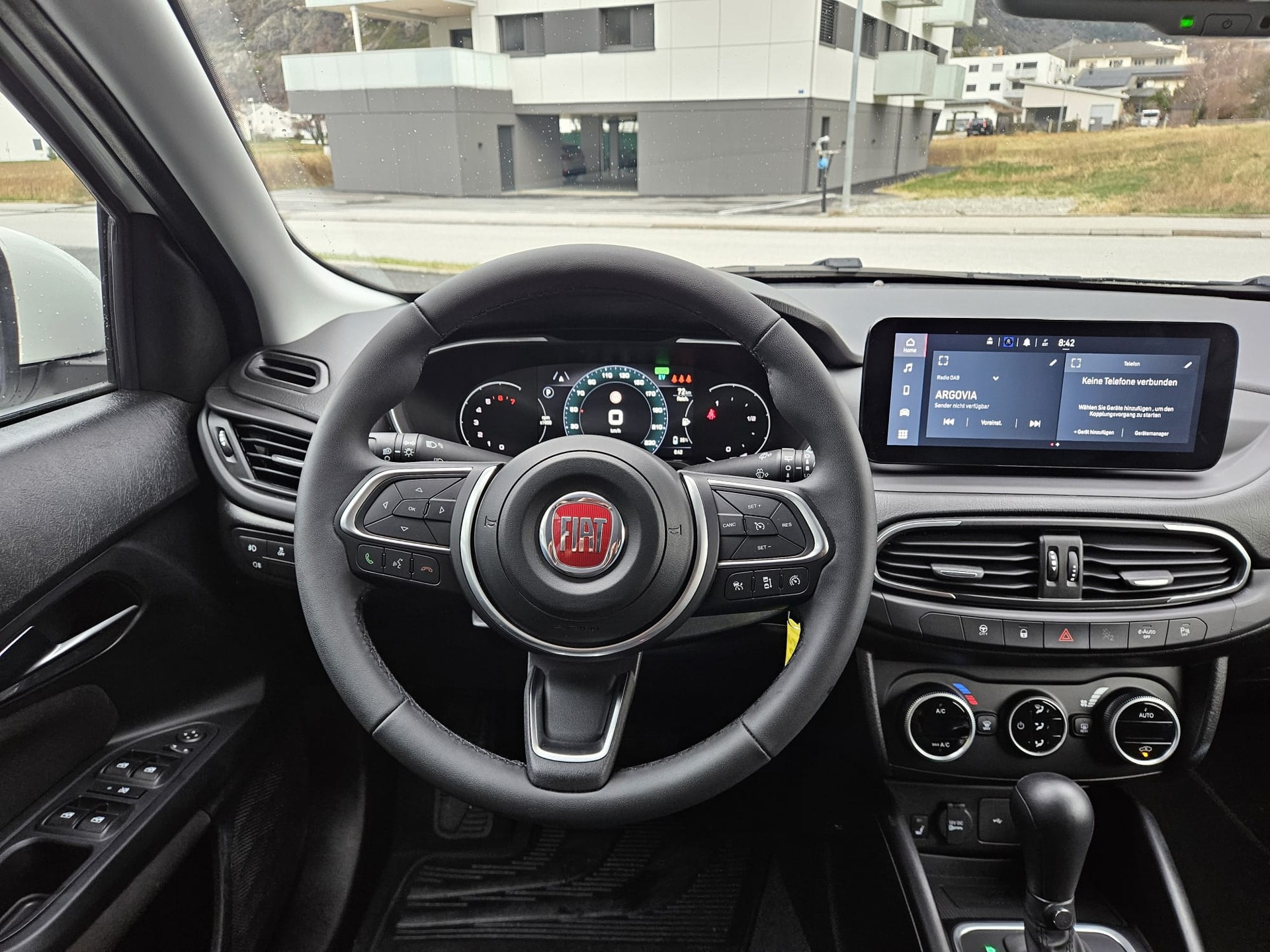 FIAT Tipo Hybrid 1.5 Swiss Edition Cross-image-10