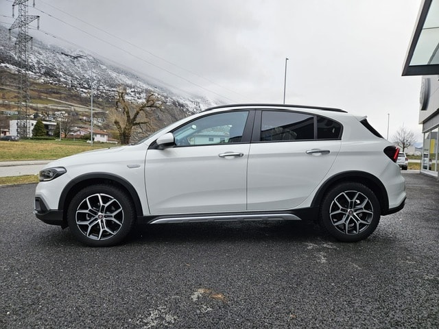 FIAT Tipo Hybrid 1.5 Swiss Edition Cross-image-3