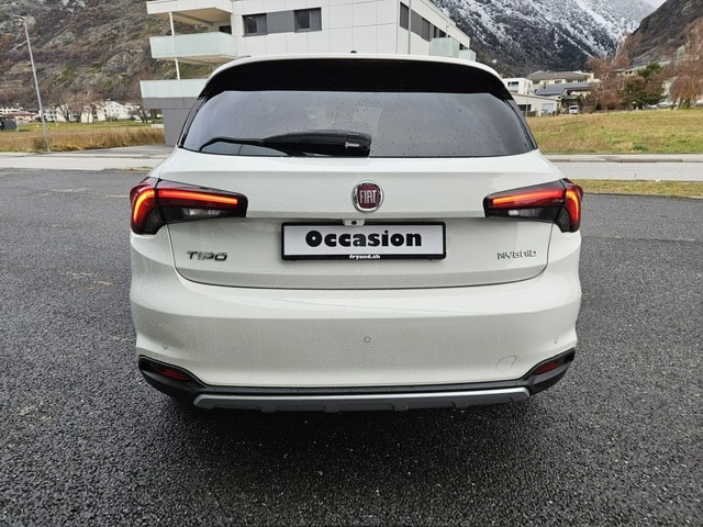 FIAT Tipo Hybrid 1.5 Swiss Edition Cross-image-4
