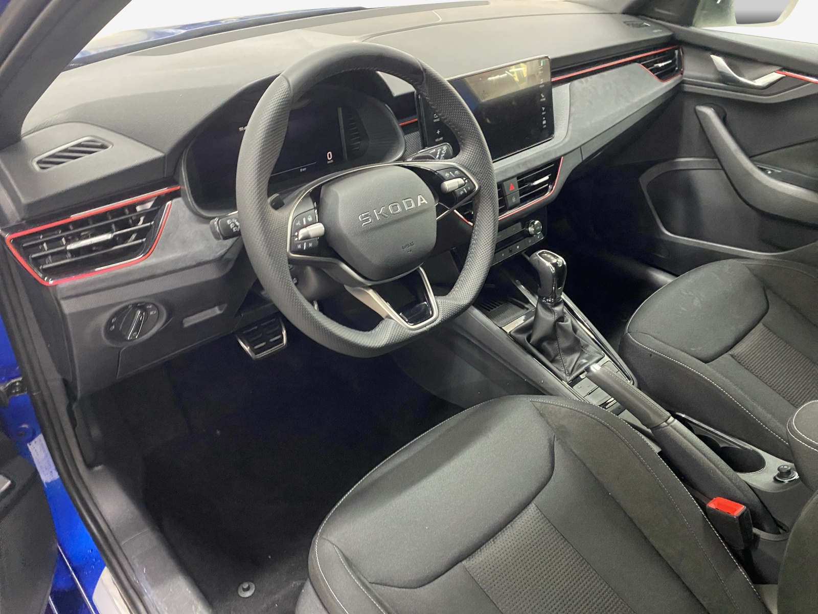 SKODA Scala 1.5 TSI Dynamic DSG-image-14