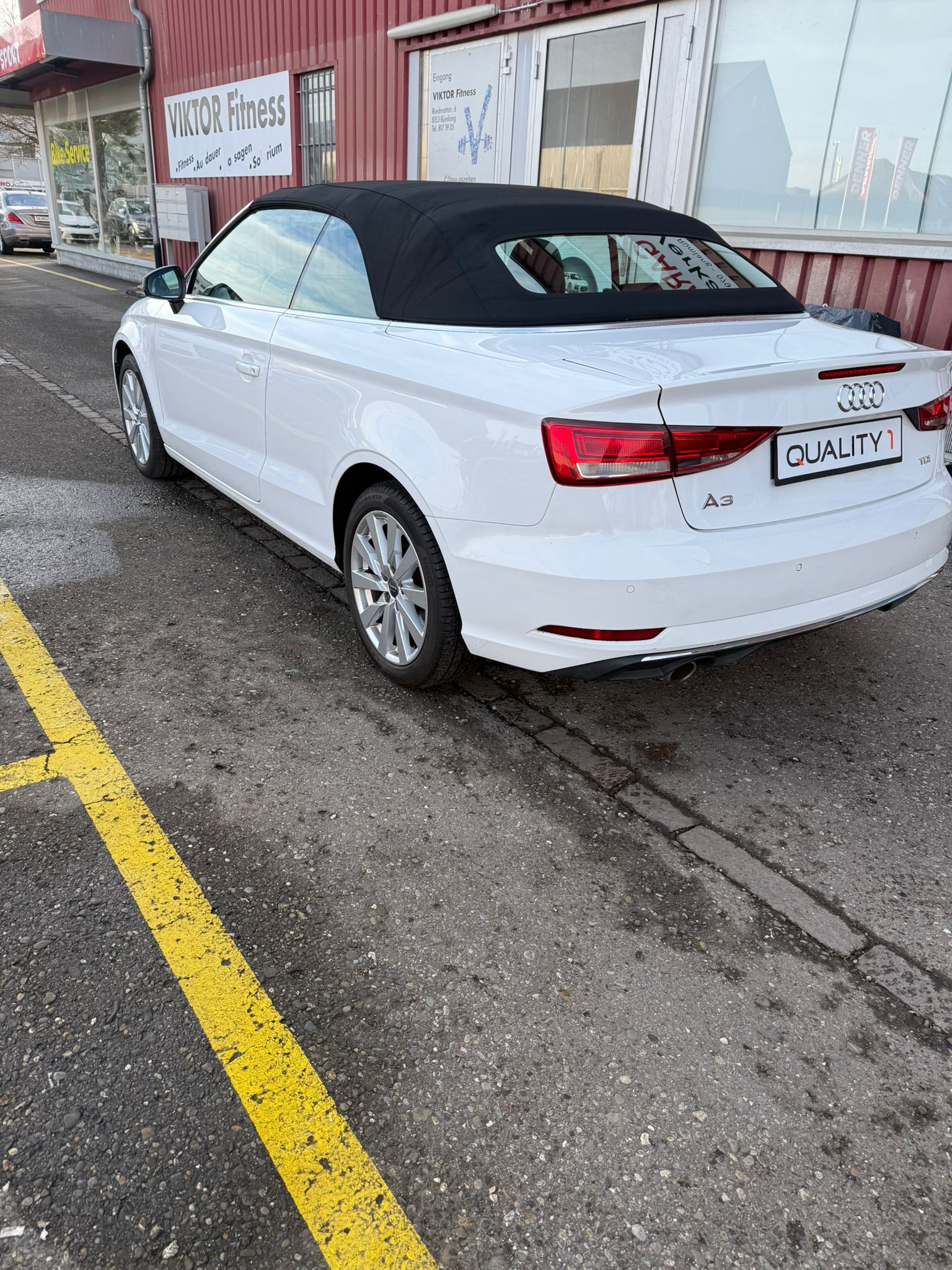 AUDI A3 Cabriolet 1.6 TDI Design-image-4