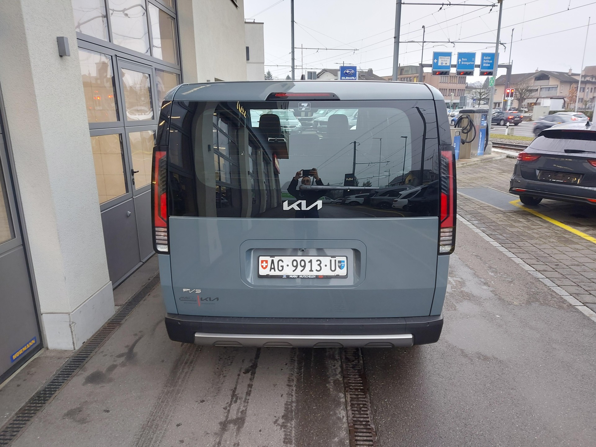 KIA PV5 Passenger 71.2 kWh Elite-image-10