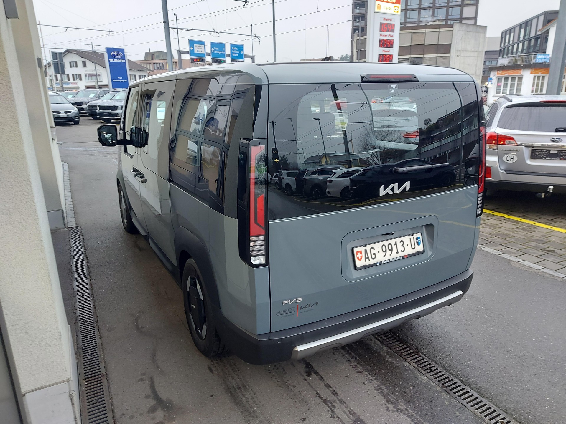 KIA PV5 Passenger 71.2 kWh Elite-image-15