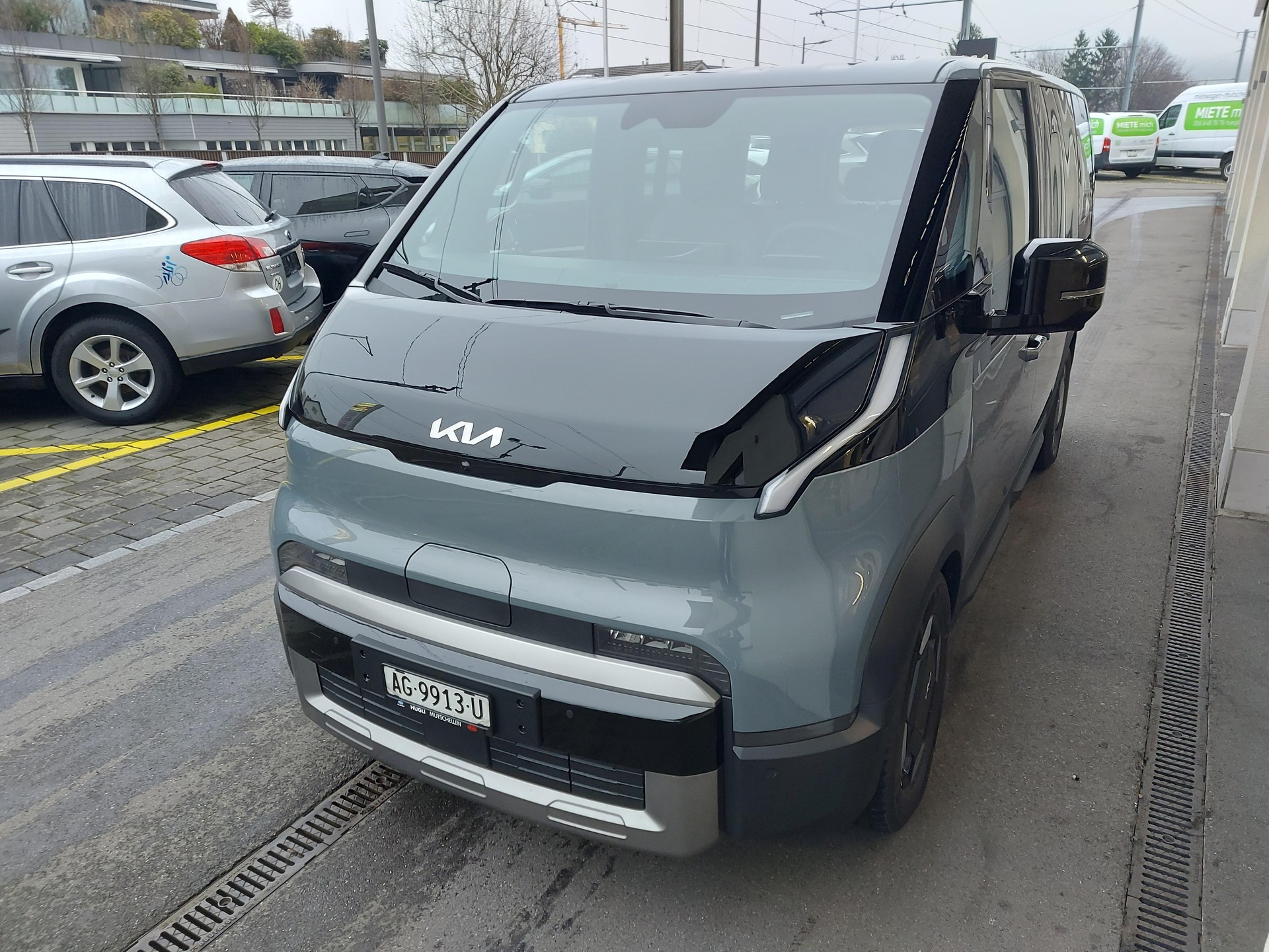 KIA PV5 Passenger 71.2 kWh Elite-image-2