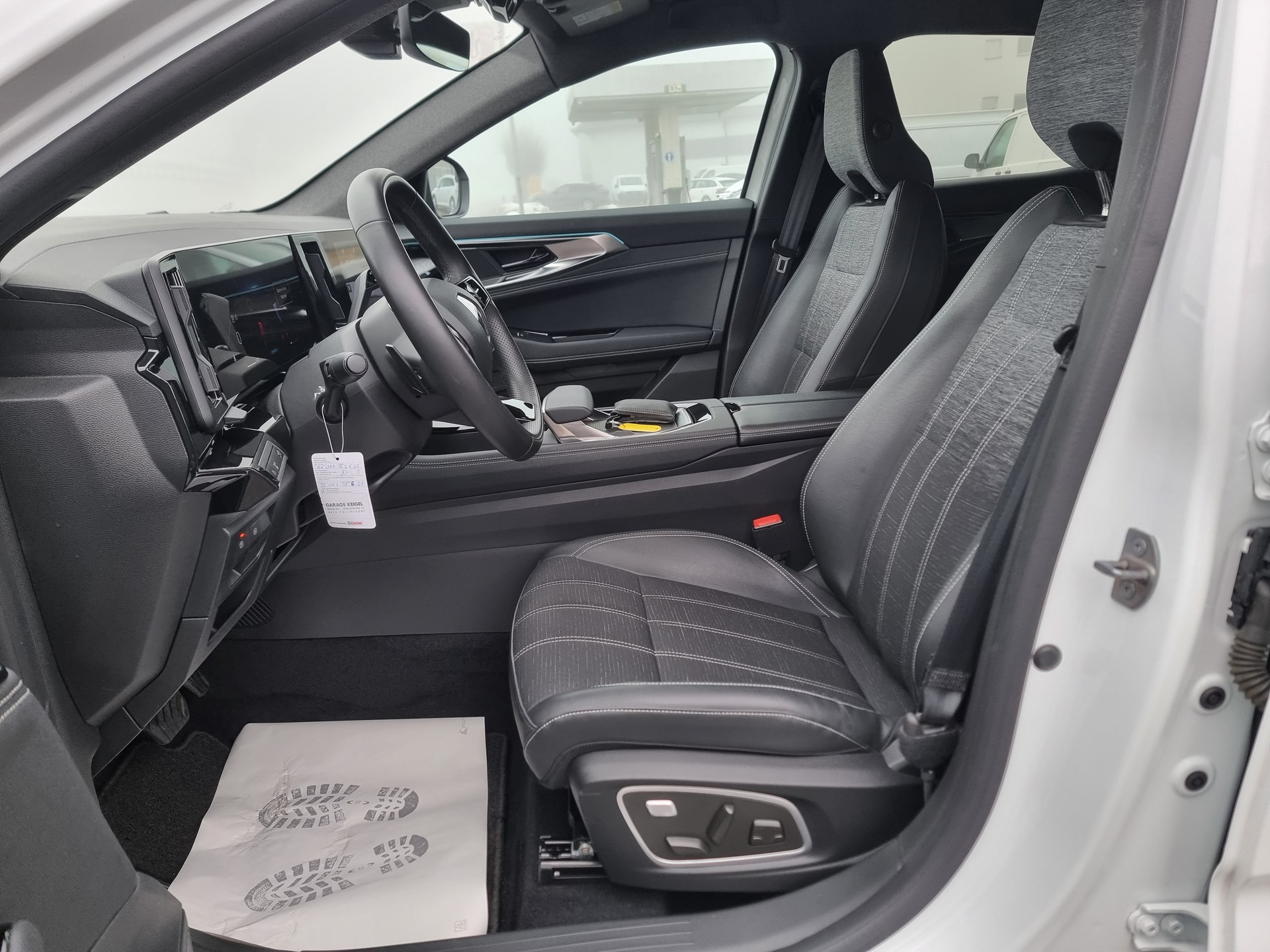 RENAULT Austral 1.3 MHEV 160 Techno A-image-3