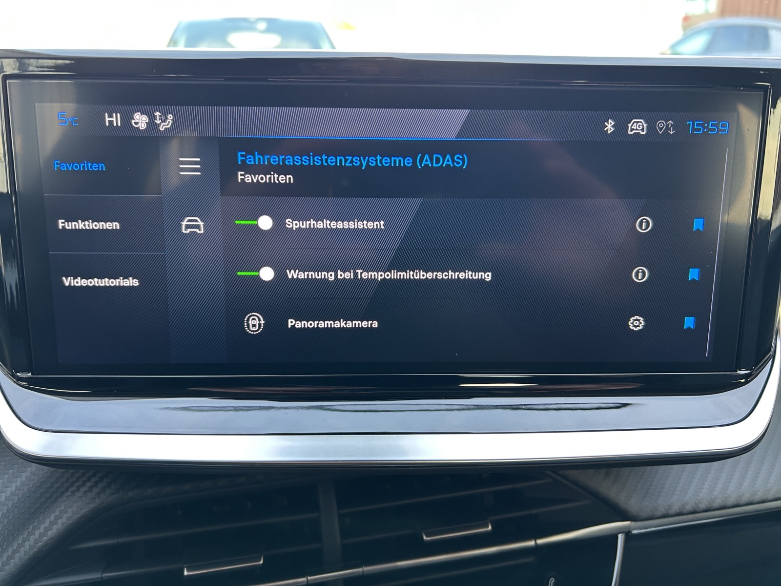 PEUGEOT 208 1.2 MHEV 110 Allure - NAVI - Rückfahrkamera-image-12