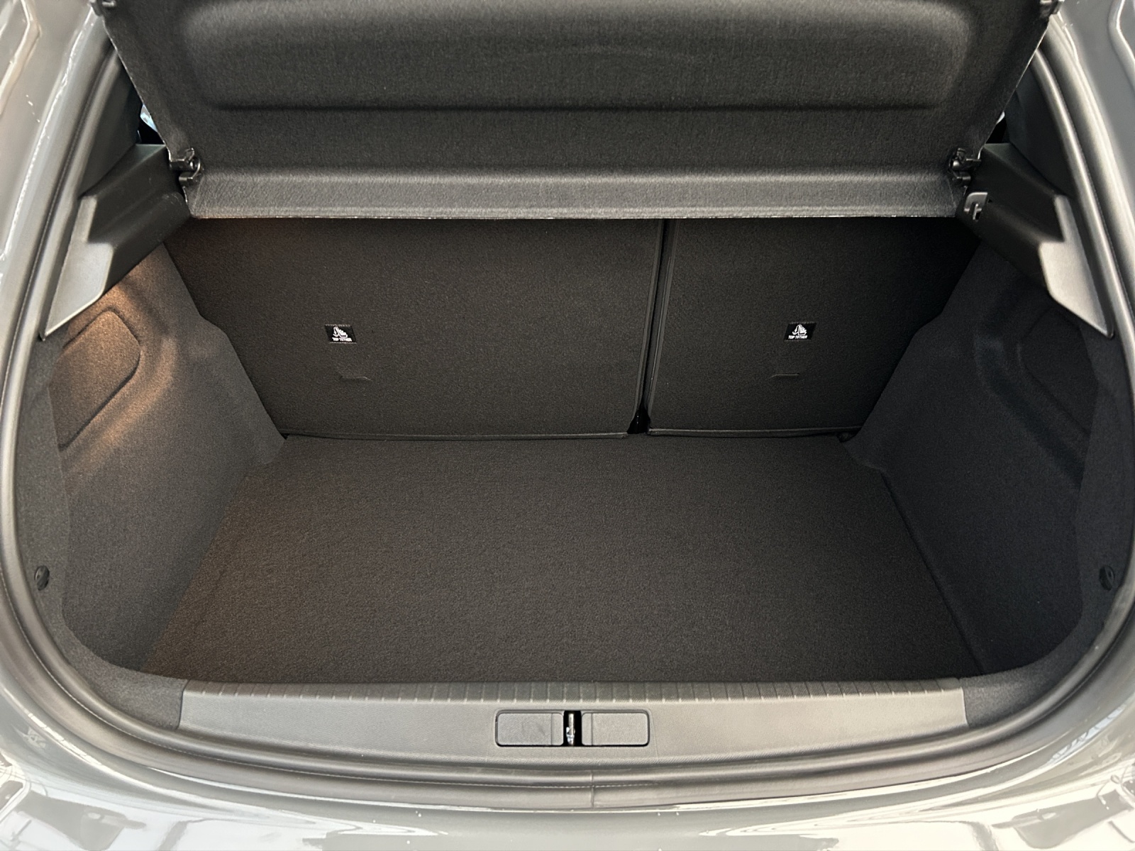 PEUGEOT 208 1.2 MHEV 110 Allure - NAVI - Rückfahrkamera-image-7