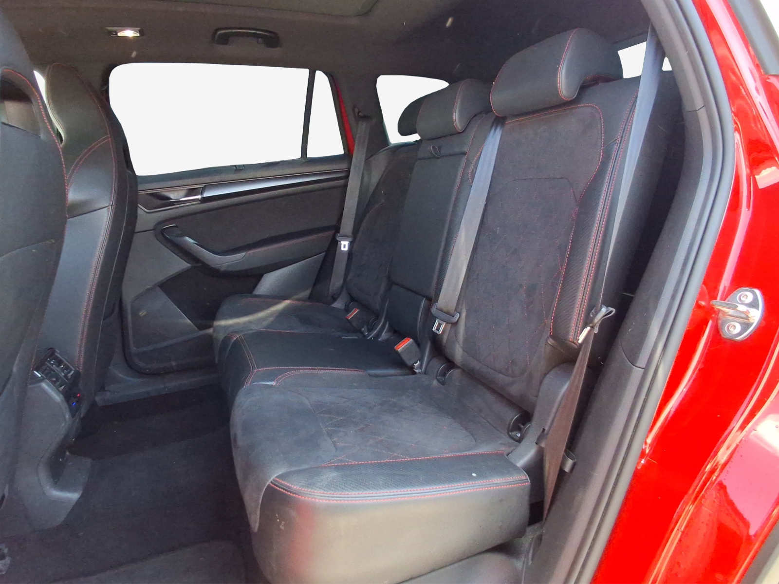 SKODA Kodiaq 2.0 TSI 4x4 RS-image-11