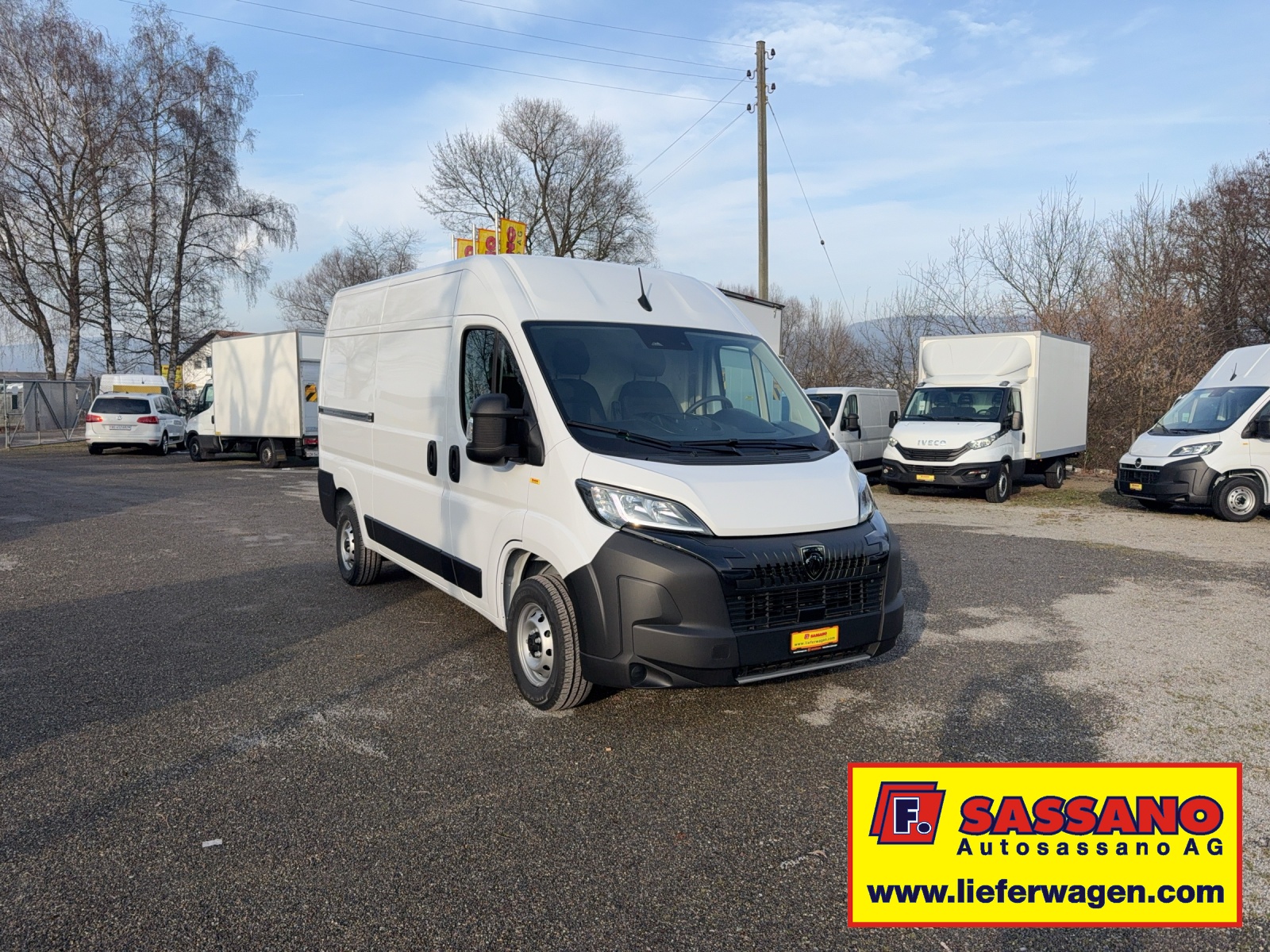 PEUGEOT Boxer 2.2 BlueHDI 140 L2H2 neues Interieur-image-2