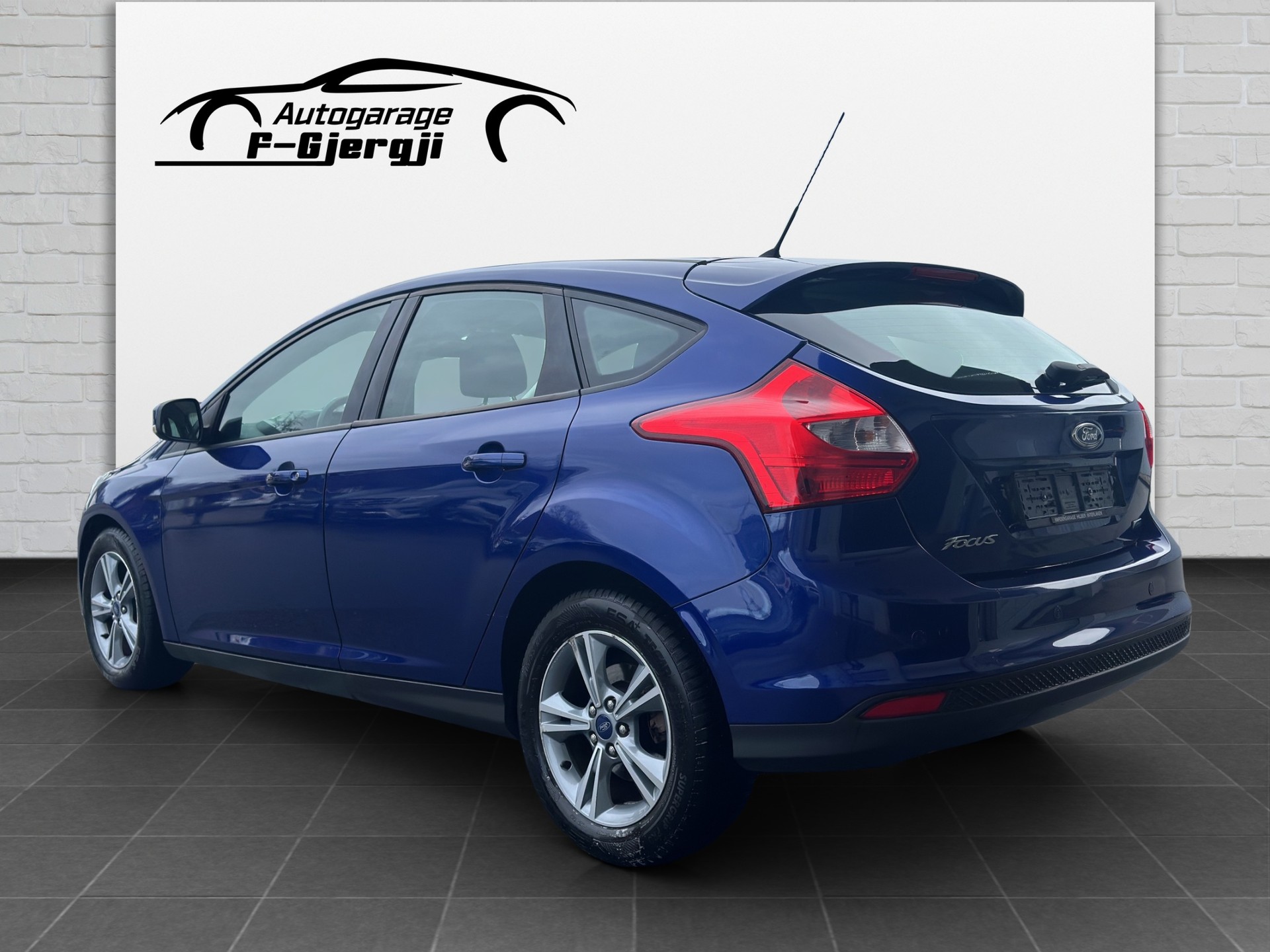 FORD Focus 1.0 SCTi Titanium-image-3