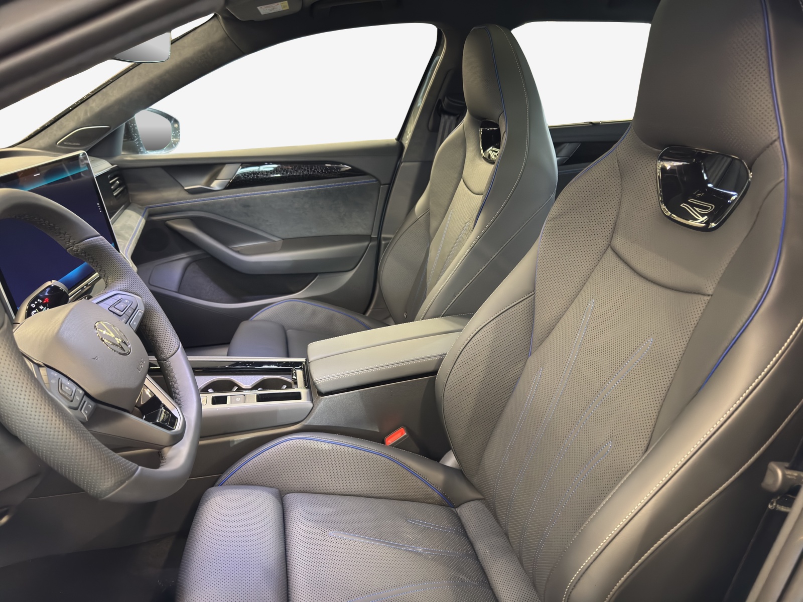 VW Passat Variant 2.0 TDI evo R-Line 4 Motion DSG-image-7