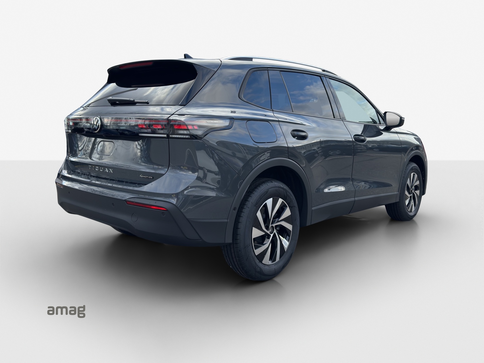 VW Tiguan 2.0 TSI DSG United 4Motion-image-4