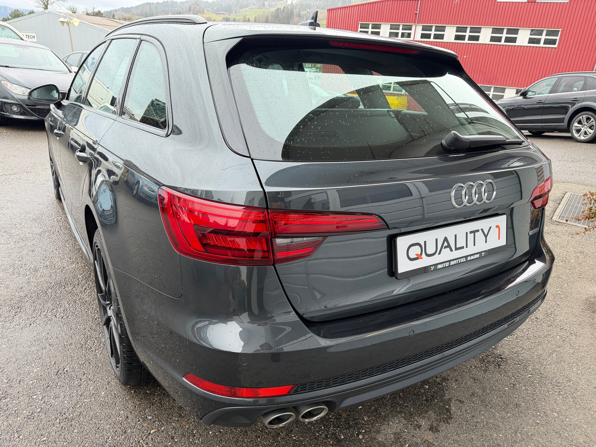 AUDI A4 Avant 2.0 TDI Design quattro S-tronic-showroom-element-2