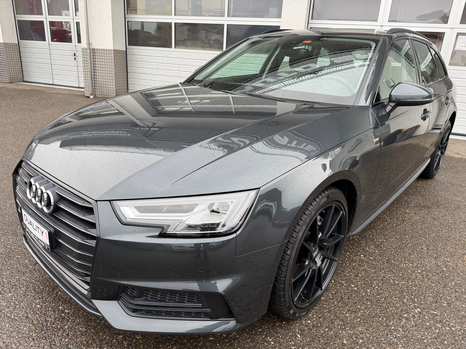 AUDI A4 Avant 2.0 TDI Design quattro S-tronic