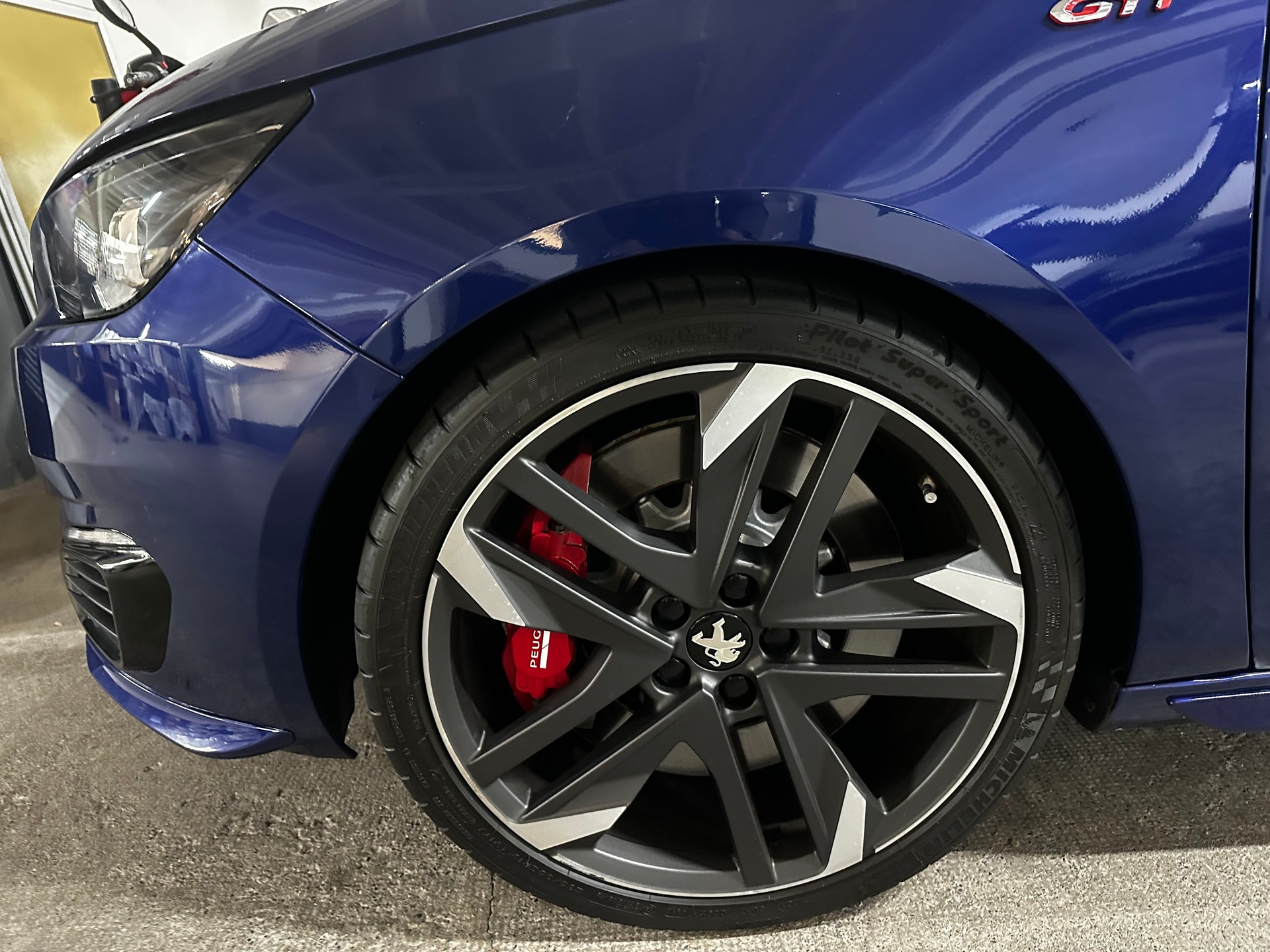 PEUGEOT 308 1.6 GTi-image-1