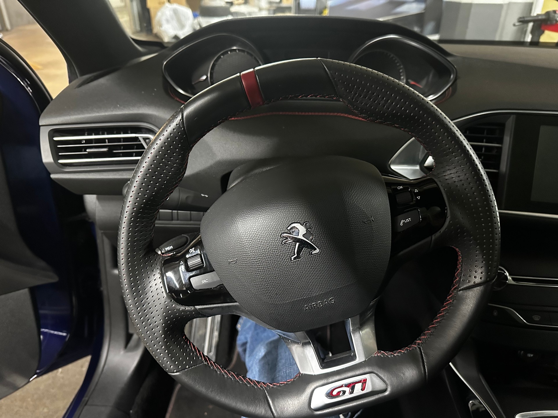 PEUGEOT 308 1.6 GTi-image-5