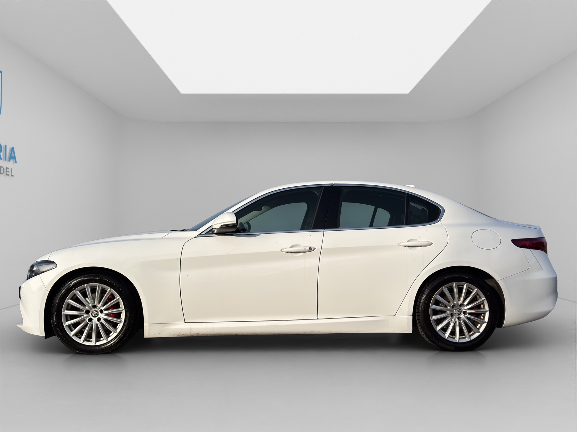 ALFA ROMEO Giulia 2.2 JTDM Super Automatic-image-1