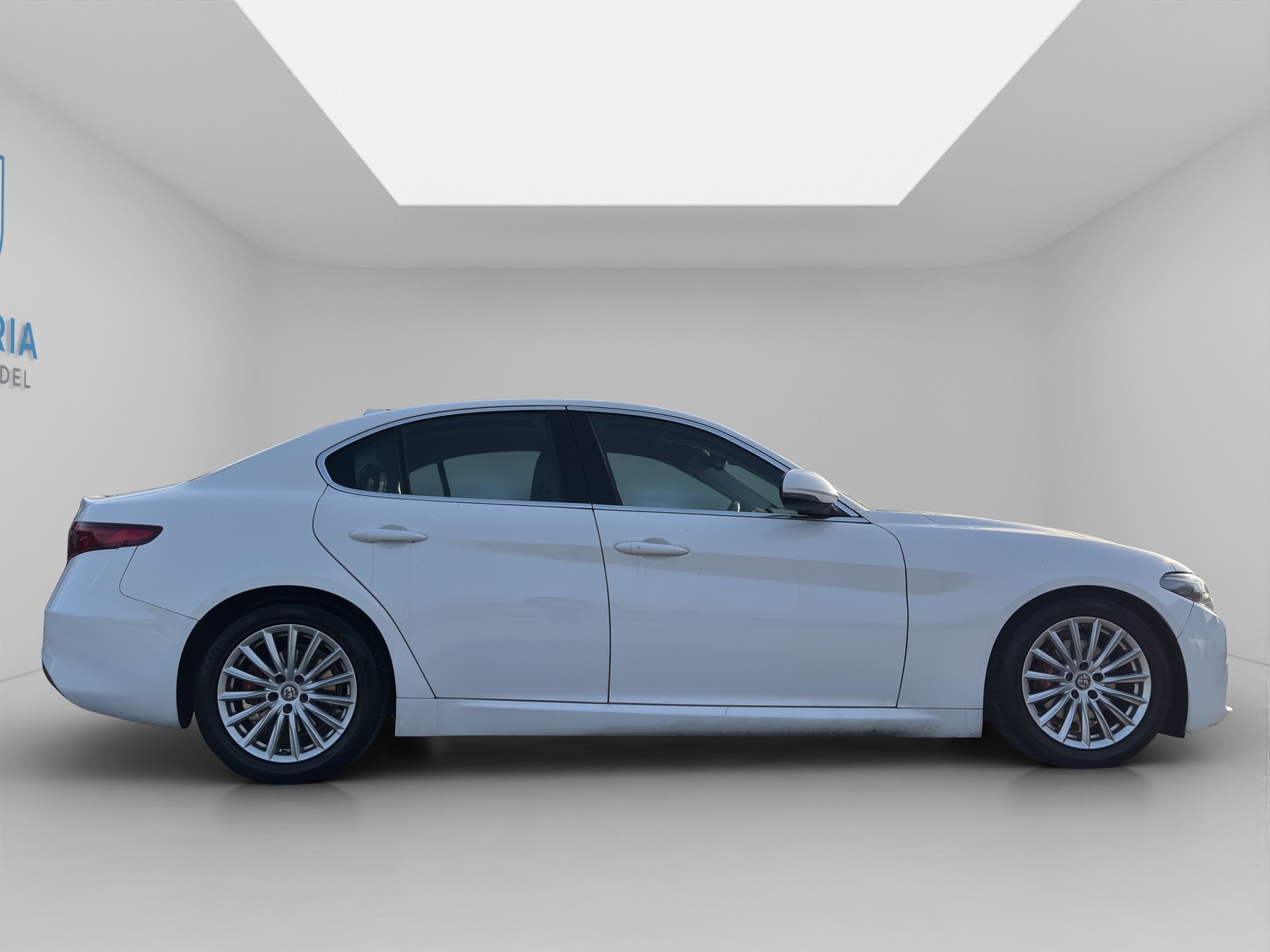 ALFA ROMEO Giulia 2.2 JTDM Super Automatic-image-5