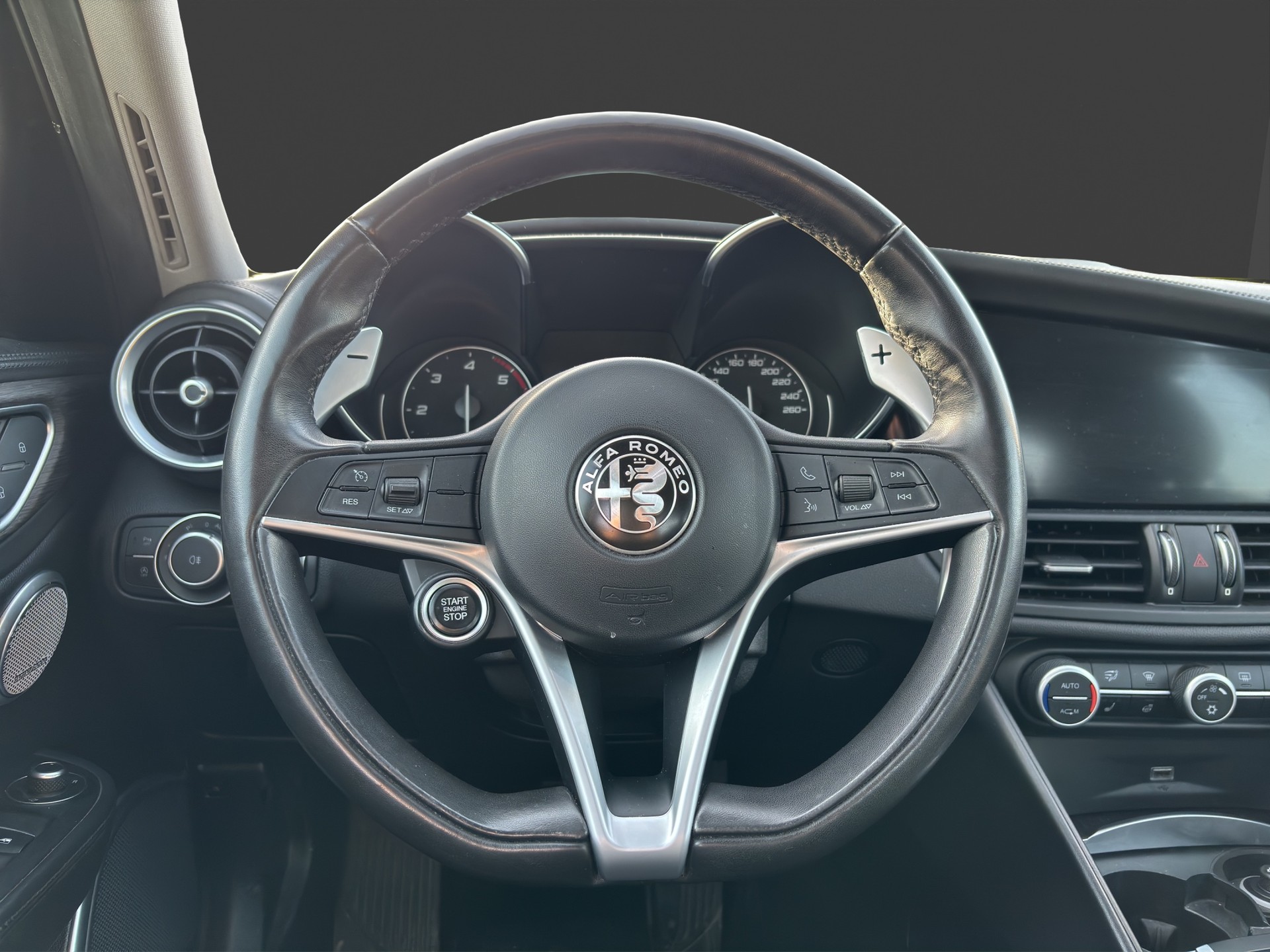 ALFA ROMEO Giulia 2.2 JTDM Super Automatic-image-9