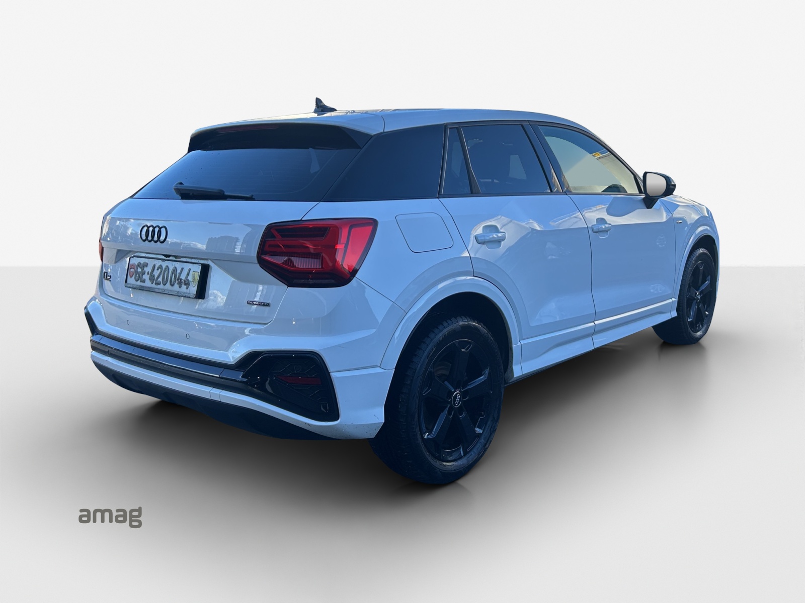 AUDI Q2 40 TFSI S line Attraction quattro S-tronic-image-4