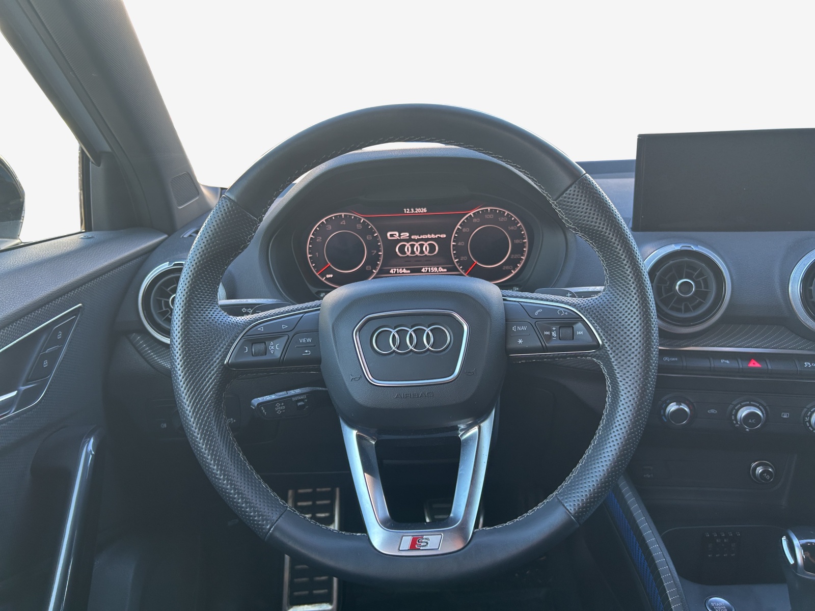 AUDI Q2 40 TFSI S line Attraction quattro S-tronic-image-9