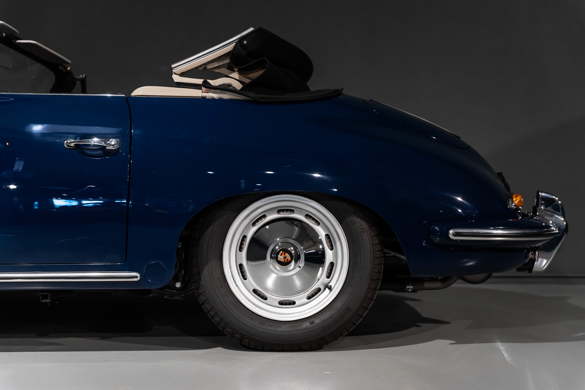 PORSCHE 356 BT6 Cabriolet-image-5