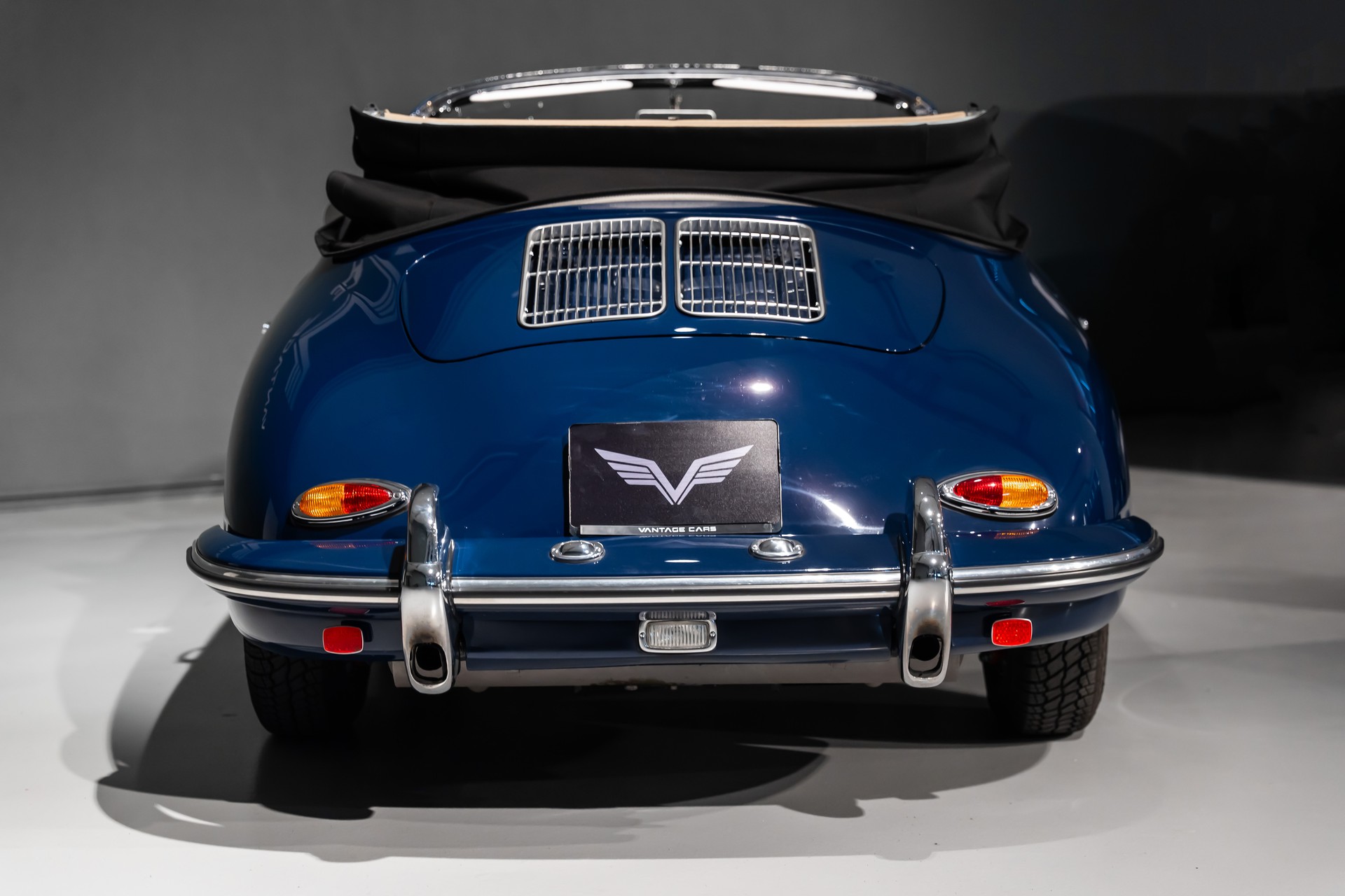 PORSCHE 356 BT6 Cabriolet-image-9