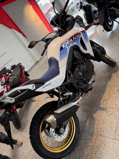 HONDA XL 750-showroom-element-2