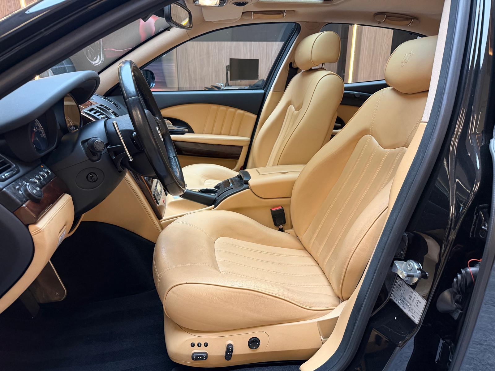 MASERATI Quattroporte 4.2 V8-image-11