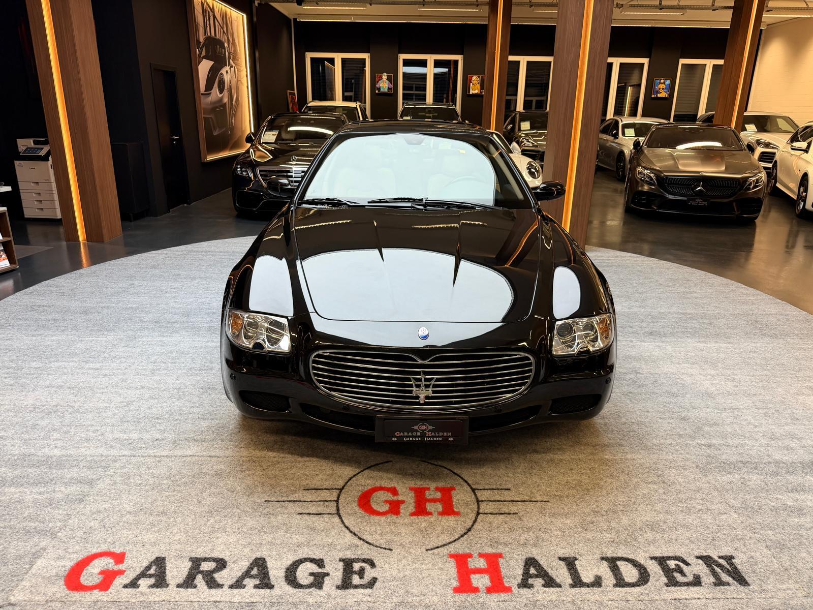 MASERATI Quattroporte 4.2 V8-showroom-element-2