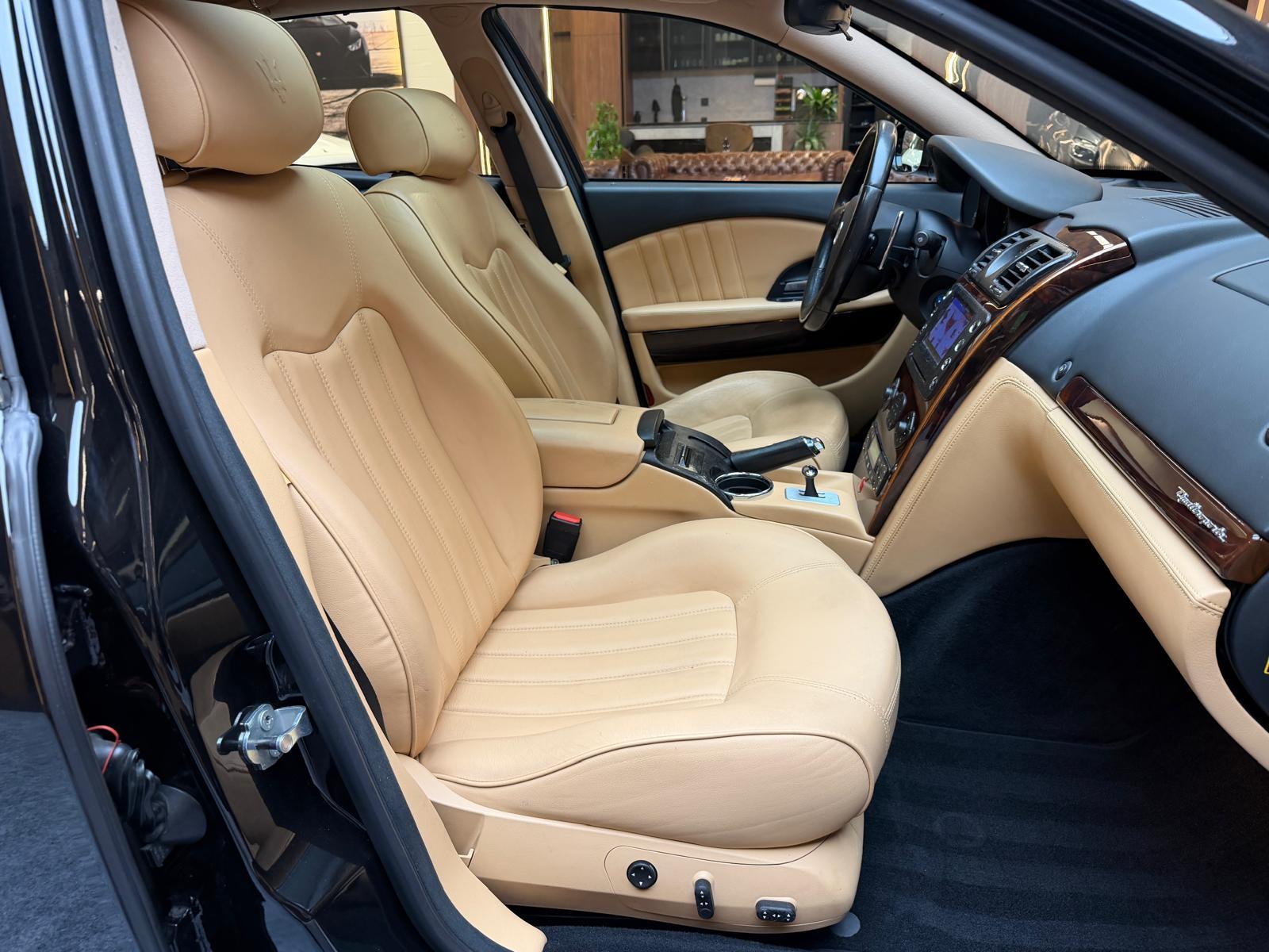 MASERATI Quattroporte 4.2 V8-image-12