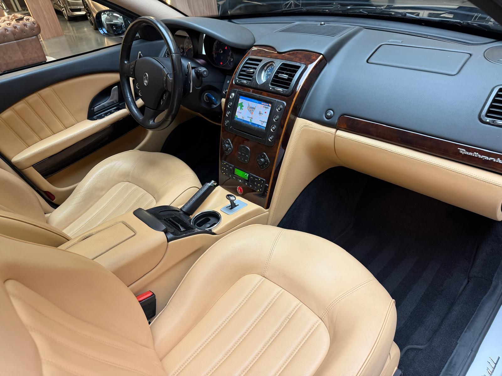 MASERATI Quattroporte 4.2 V8-image-13