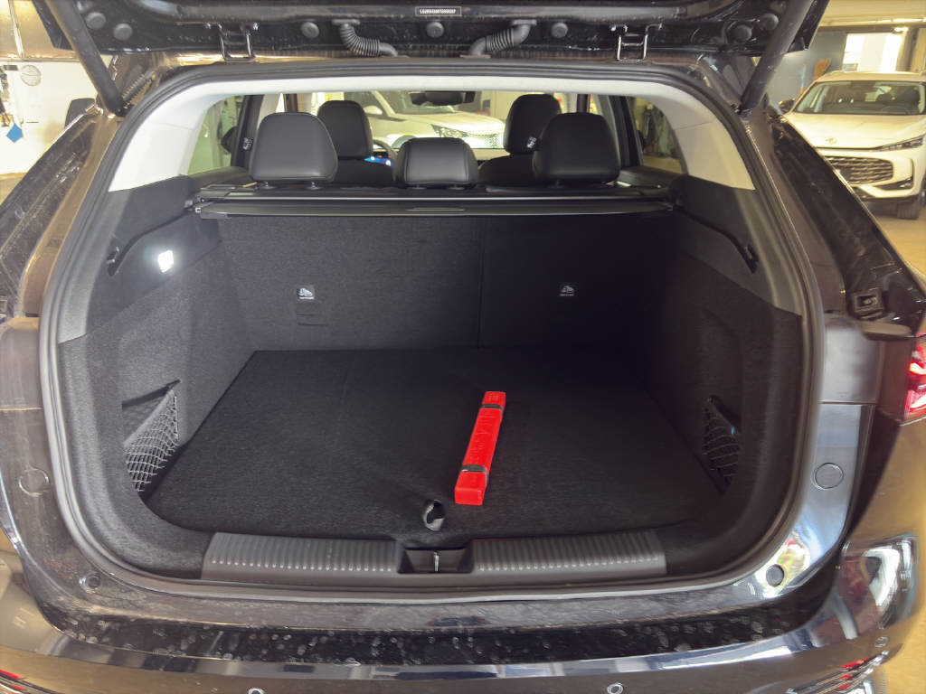 MG HS 1.5 Hybrid Luxury-image-8