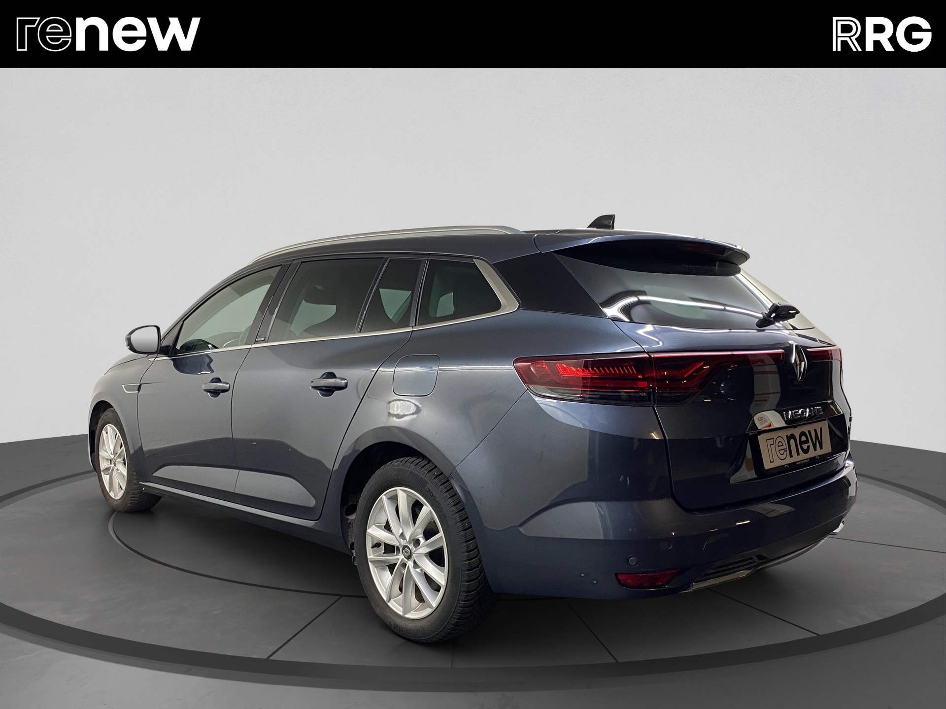 RENAULT Mégane Grandtour 1.6 E-Tech R.S. Line-image-30